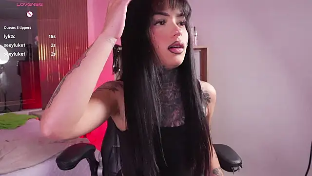 CleeoAdams  online show from January 18, 5:55 am