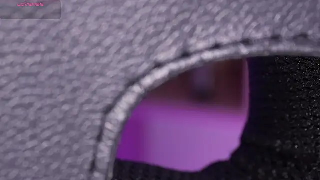 CleeoAdams  online show from March 9, 5:55 am