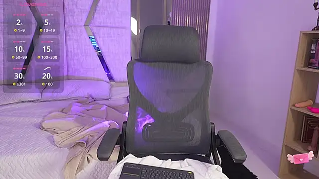 CleeoAdams  online show from November 22, 5:06 am