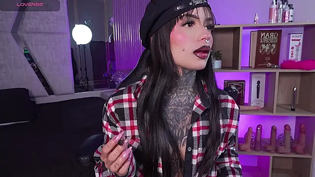 CleeoAdams  online show from February 12, 6:13 am