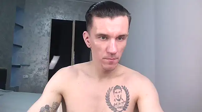 NathanNate0410 online show from January 29, 10:11 pm