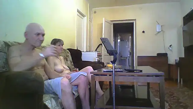 LoverCoupxl online show from October 4, 12:07 pm