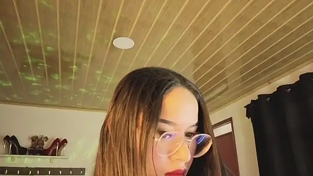 Snapshot of Renaxi_Smith chatting on September 23, 8:05 pm Renaxi Smith online show from September 23, 8:05 pm