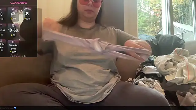 Snapshot of Teasingsarah chatting on September 30, 4:24 pm Teasingsarah online show from September 30, 4:24 pm