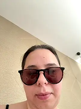 Snapshot of Teasingsarah chatting on October 10, 11:55 am Teasingsarah online show from October 10, 11:55 am