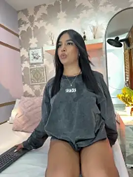 CharlotteGraay online show from March 21, 8:02 pm