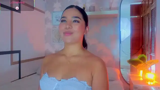 CharlotteGraay online show from May 30, 7:52 pm