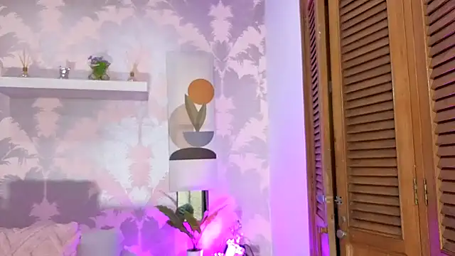 CharlotteGraay online show from November 7, 7:51 pm