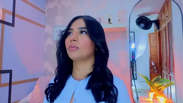 CharlotteGraay online show from April 9, 8:04 pm