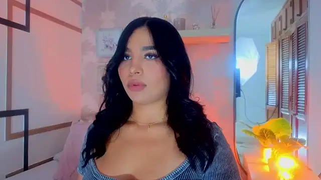 Snapshot of CharlotteGraay chatting on June 10, 7:48 pm CharlotteGraay online show from June 10, 7:48 pm