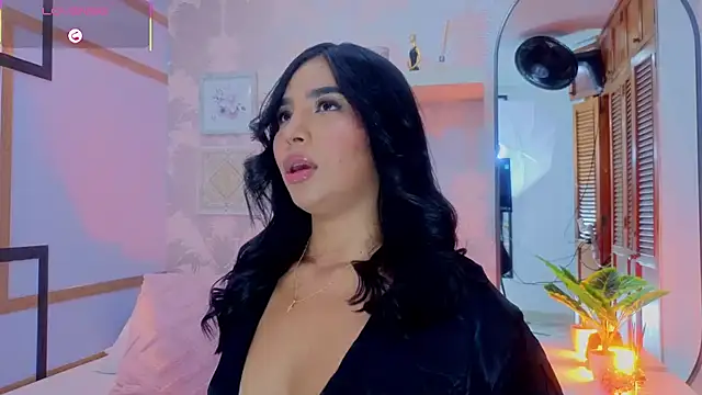 CharlotteGraay online show from April 13, 7:40 pm