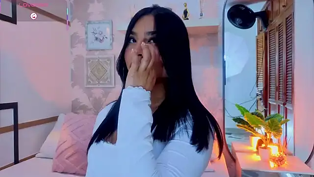 CharlotteGraay online show from April 15, 7:51 pm