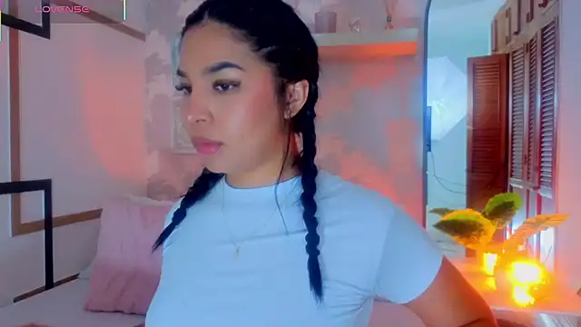 CharlotteGraay online show from May 28, 7:42 pm