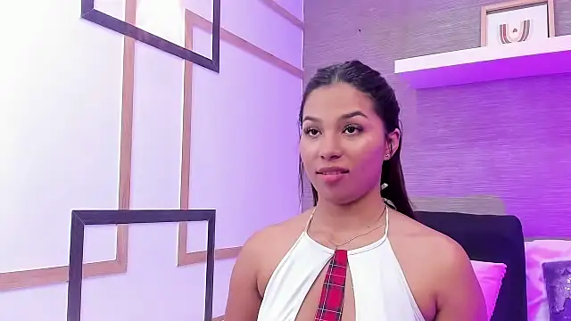 CharlotteGraay online show from March 13, 1:54 am