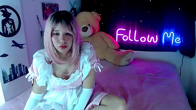 Snapshot of temptation-x chatting on March 13, 12:59 am temptation-x online show from March 13, 12:59 am