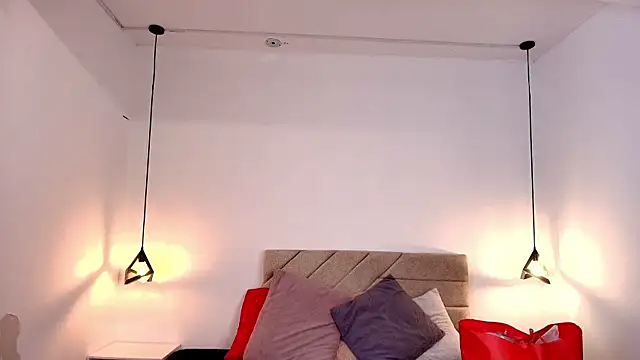 Victoria Adamns online show from May 26, 11:41 am