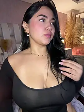 Sara  collins   online show from December 17, 12:10 pm