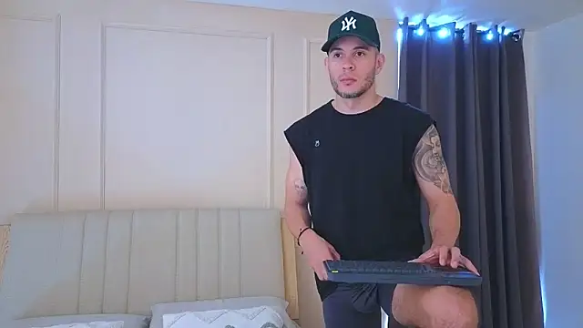 mr danni online show from June 26, 7:09 pm