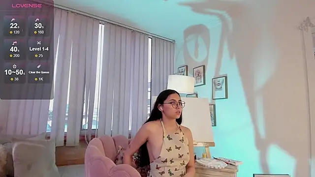 Grace  jones online show from March 13, 2:12 pm