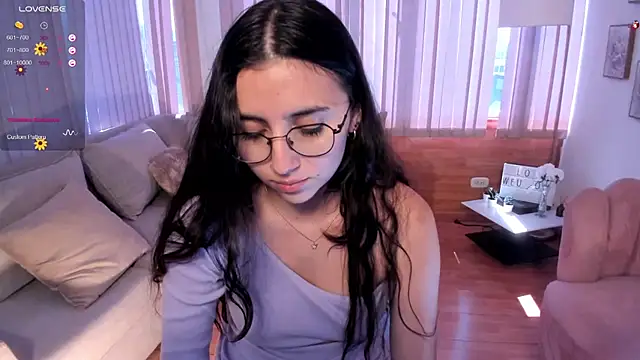 Grace  jones online show from January 18, 6:10 pm