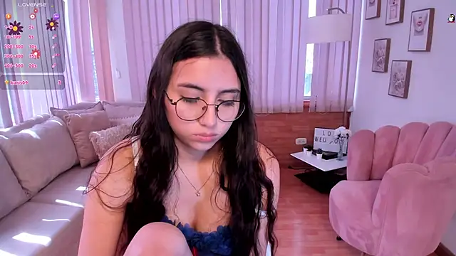 Grace  jones online show from January 25, 3:20 pm