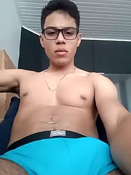 Snapshot of HornyTiger744 chatting on January 17, 8:56 pm HornyTiger744 online show from January 17, 8:56 pm