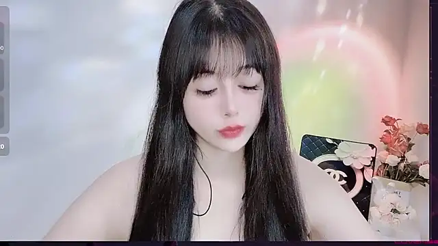 LiLiLily online show from September 24, 5:41 pm