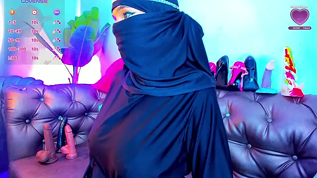 azahara faraah online show from October 6, 6:08 pm