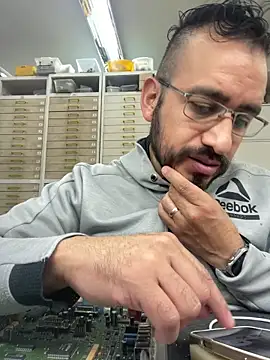 Snapshot of leonardohot1987 chatting on March 10, 5:39 pm leonardohot1987 online show from March 10, 5:39 pm