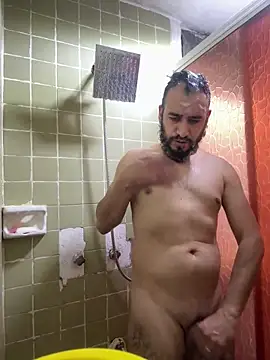 Snapshot of leonardohot1987 chatting on March 3, 4:32 am leonardohot1987 online show from March 3, 4:32 am