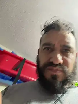 Snapshot of leonardohot1987 chatting on February 20, 5:33 am leonardohot1987 online show from February 20, 5:33 am