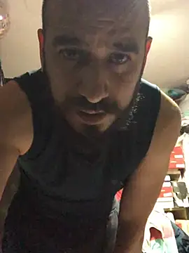 Snapshot of leonardohot1987 chatting on February 7, 5:20 am leonardohot1987 online show from February 7, 5:20 am