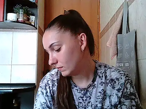 Yuliia30 online show from July 4, 9:26 am