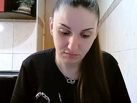 Yuliia30 online show from April 8, 4:25 am