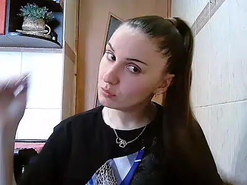 Yuliia30 online show from May 1, 2:11 pm