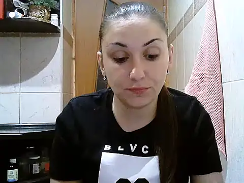 Snapshot of Yuliia30 chatting on September 26, 5:42 pm Yuliia30 online show from September 26, 5:42 pm
