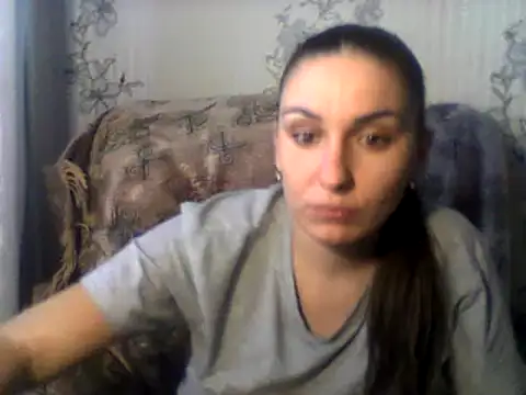 Snapshot of Yuliia30 chatting on February 19, 12:11 pm Yuliia30 online show from February 19, 12:11 pm