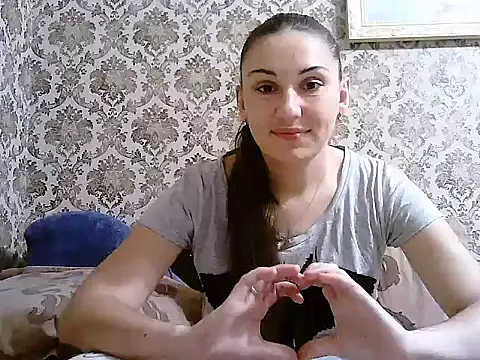 Snapshot of Yuliia30 chatting on October 18, 1:13 pm Yuliia30 online show from October 18, 1:13 pm