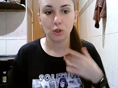 Snapshot of Yuliia30 chatting on October 5, 3:25 pm Yuliia30 online show from October 5, 3:25 pm