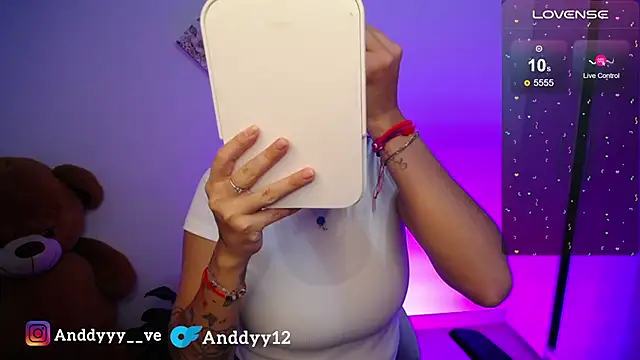 Snapshot of Anddyy__ chatting on April 19, 4:52 pm Anddyy online show from April 19, 4:52 pm