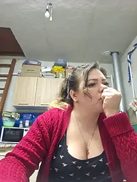 Snapshot of Jyleta chatting on February 6, 12:54 am Jyleta online show from February 6, 12:54 am