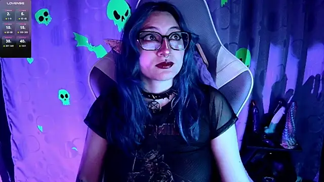 Snapshot of Kimlennox_ chatting on December 16, 2:21 pm Kimlennox online show from December 16, 2:21 pm