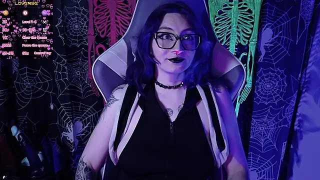 Kimlennox  online show from March 10, 1:48 pm