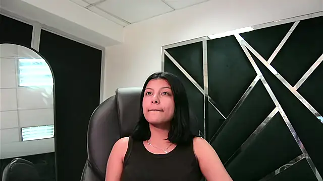 Salmaportman69 online show from November 3, 12:49 am