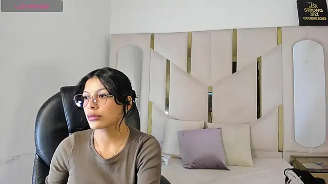 Salmaportman69 online show from February 20, 1:24 pm