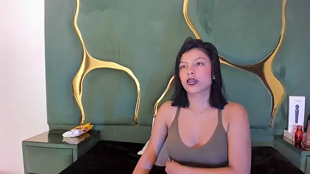 Salmaportman69 online show from October 26, 3:51 am