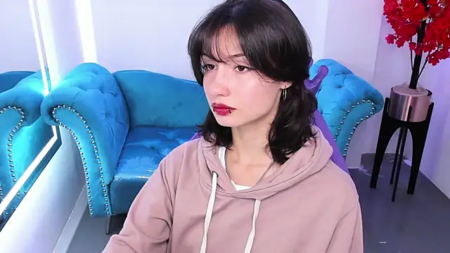 Snapshot of Akaza_Hakuji_ chatting on December 16, 12:20 pm Akaza Hakuji online show from December 16, 12:20 pm