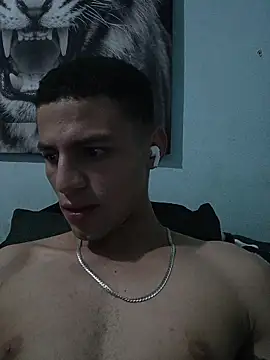 dany hardy online show from November 13, 3:54 am