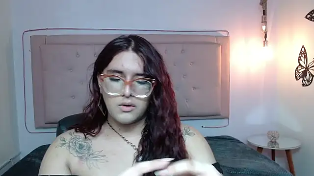 Snapshot of kathepickmanx chatting on September 19, 3:32 am kathepickmanx online show from September 19, 3:32 am