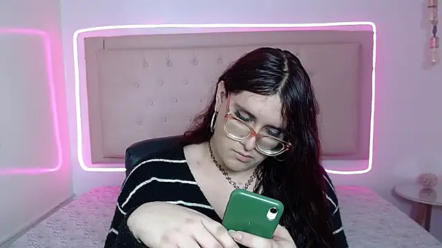 Snapshot of kathepickmanx chatting on October 24, 3:38 am kathepickmanx online show from October 24, 3:38 am